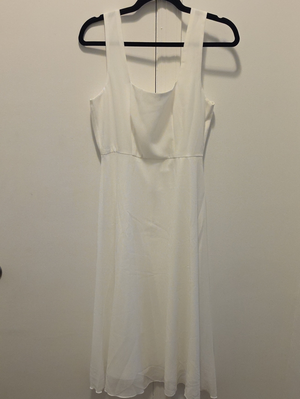 Classic White Sleeveless Midi Dress